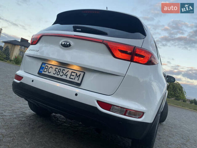 Кіа Sportage 2016 у Львові на Automoto.ua Білий Кіа Sportage, об'ємом двигуна 2 л та пробігом 89 тис. км за 17890 $, фото 16 на Automoto.ua