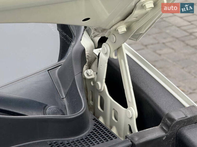 Белый Киа Sportage, объемом двигателя 2 л и пробегом 160 тыс. км за 17200 $, фото 59 на Automoto.ua