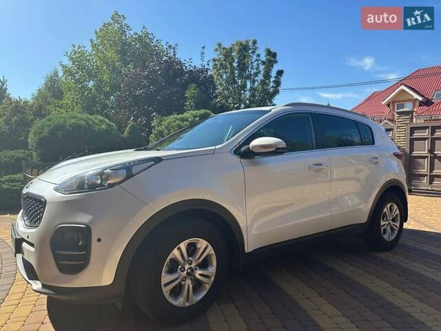 Белый Киа Sportage, объемом двигателя 2 л и пробегом 102 тыс. км за 18000 $, фото 1 на Automoto.ua