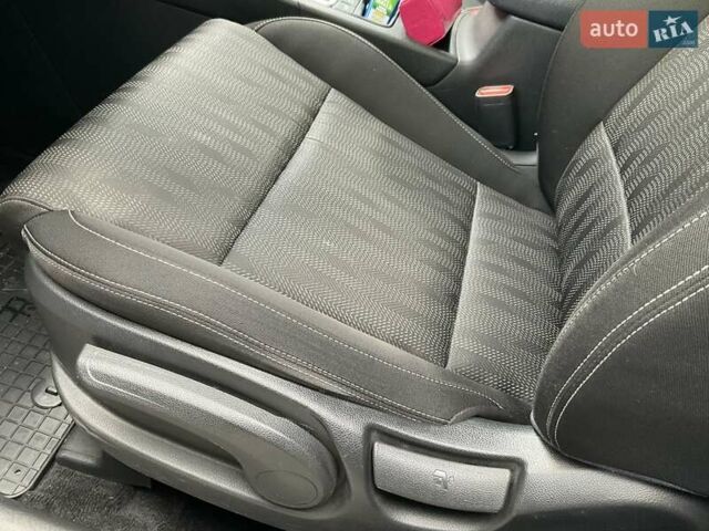 Белый Киа Sportage, объемом двигателя 2.4 л и пробегом 143 тыс. км за 12800 $, фото 22 на Automoto.ua