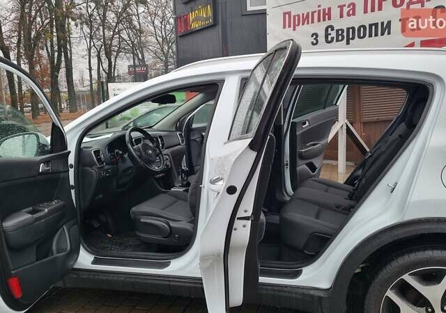 Белый Киа Sportage, объемом двигателя 1.7 л и пробегом 162 тыс. км за 16300 $, фото 26 на Automoto.ua