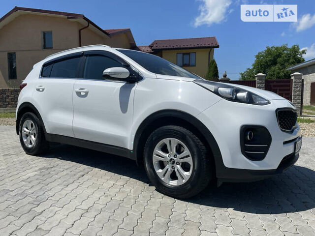 Белый Киа Sportage, объемом двигателя 1.7 л и пробегом 138 тыс. км за 16600 $, фото 1 на Automoto.ua