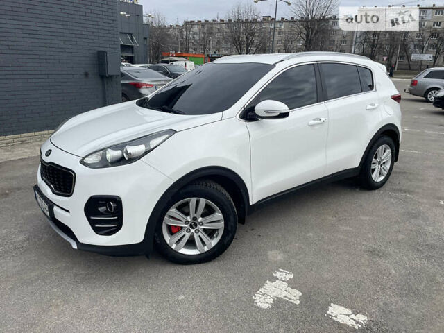 Белый Киа Sportage, объемом двигателя 2 л и пробегом 168 тыс. км за 19999 $, фото 2 на Automoto.ua