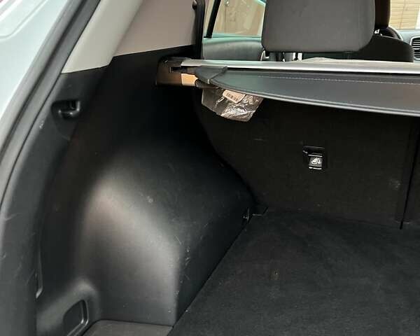 Белый Киа Sportage, объемом двигателя 1.69 л и пробегом 201 тыс. км за 14200 $, фото 11 на Automoto.ua