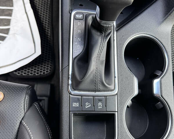 Белый Киа Sportage, объемом двигателя 2 л и пробегом 176 тыс. км за 17700 $, фото 22 на Automoto.ua