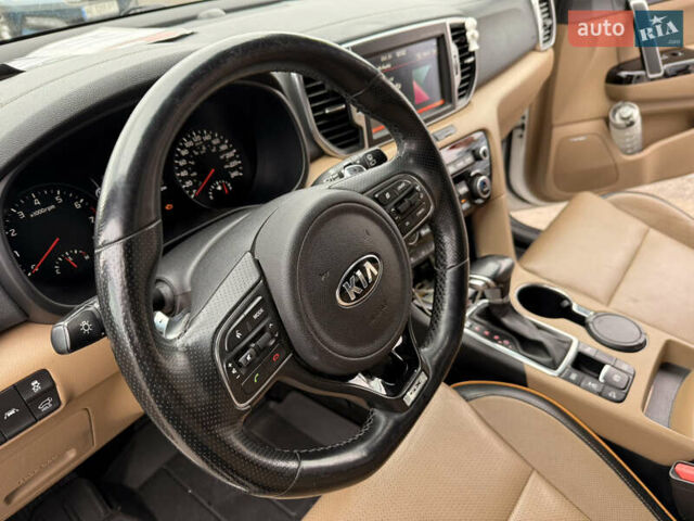 Белый Киа Sportage, объемом двигателя 2 л и пробегом 123 тыс. км за 19500 $, фото 16 на Automoto.ua