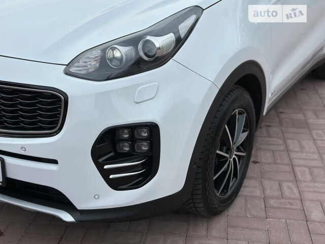 Білий Кіа Sportage, об'ємом двигуна 2 л та пробігом 200 тис. км за 18950 $, фото 17 на Automoto.ua