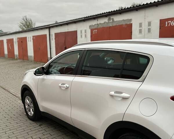 Белый Киа Sportage, объемом двигателя 1.69 л и пробегом 201 тыс. км за 14200 $, фото 60 на Automoto.ua
