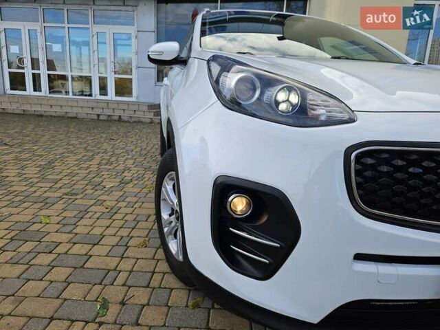 Белый Киа Sportage, объемом двигателя 1.69 л и пробегом 167 тыс. км за 15300 $, фото 6 на Automoto.ua