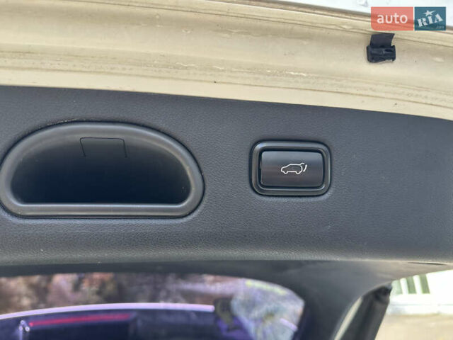 Білий Кіа Sportage, об'ємом двигуна 2 л та пробігом 167 тис. км за 19000 $, фото 16 на Automoto.ua