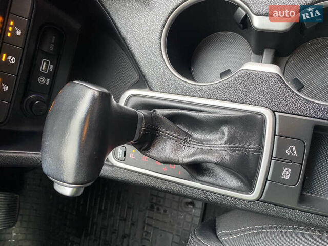Белый Киа Sportage, объемом двигателя 2 л и пробегом 89 тыс. км за 17800 $, фото 88 на Automoto.ua
