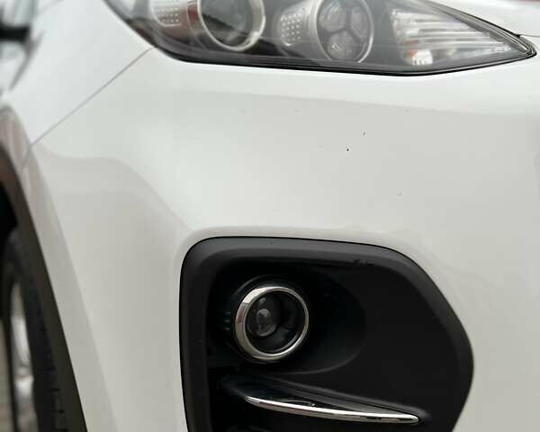 Белый Киа Sportage, объемом двигателя 1.69 л и пробегом 201 тыс. км за 14200 $, фото 65 на Automoto.ua