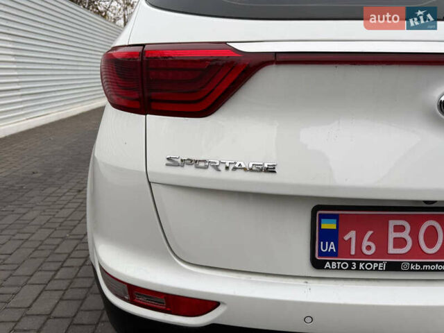 Белый Киа Sportage, объемом двигателя 2 л и пробегом 160 тыс. км за 17200 $, фото 43 на Automoto.ua
