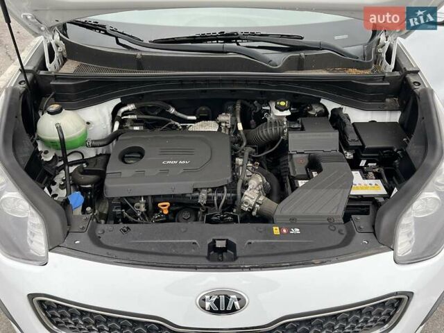 Белый Киа Sportage, объемом двигателя 1.69 л и пробегом 123 тыс. км за 16400 $, фото 12 на Automoto.ua