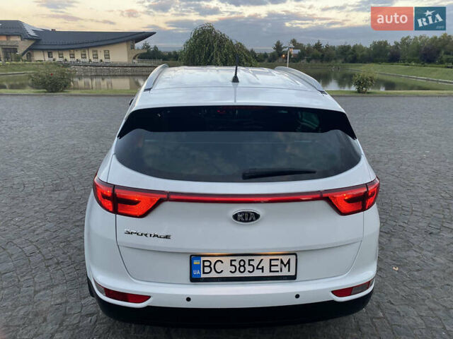 Кіа Sportage 2016 у Львові на Automoto.ua Білий Кіа Sportage, об'ємом двигуна 2 л та пробігом 89 тис. км за 17890 $, фото 25 на Automoto.ua