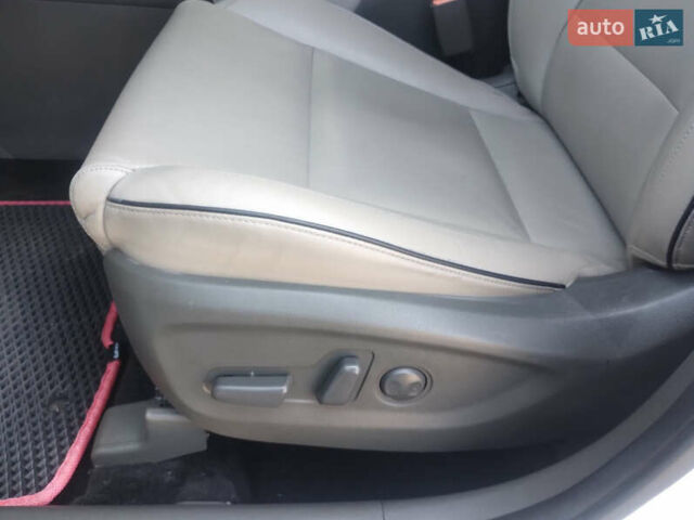 Белый Киа Sportage, объемом двигателя 2.4 л и пробегом 138 тыс. км за 16000 $, фото 8 на Automoto.ua