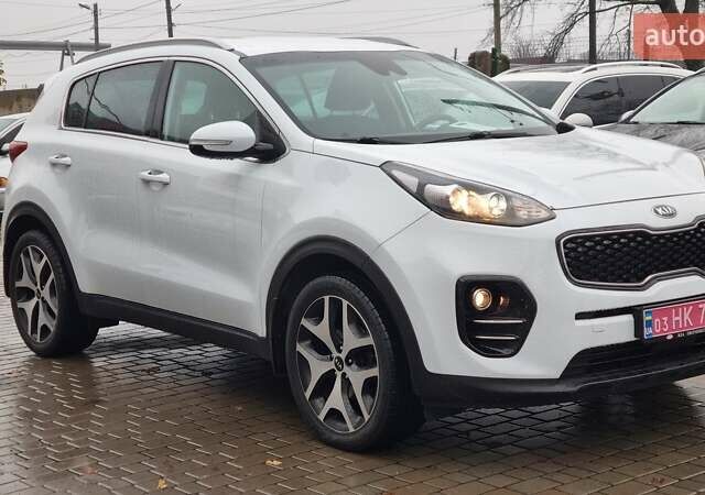 Белый Киа Sportage, объемом двигателя 1.7 л и пробегом 162 тыс. км за 16300 $, фото 3 на Automoto.ua