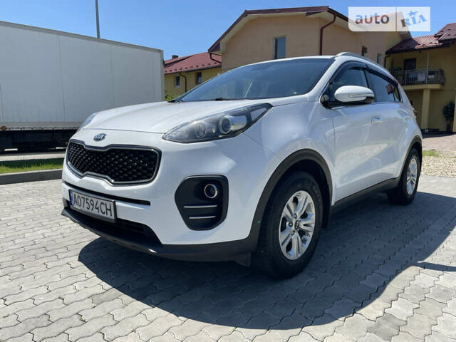 Білий Кіа Sportage, об'ємом двигуна 1.7 л та пробігом 138 тис. км за 16600 $, фото 10 на Automoto.ua