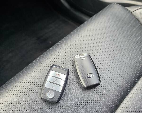 Белый Киа Sportage, объемом двигателя 2 л и пробегом 172 тыс. км за 18500 $, фото 24 на Automoto.ua