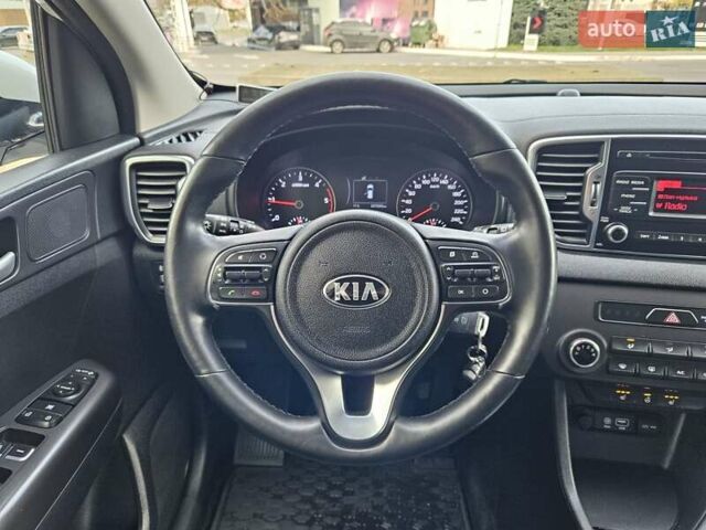 Белый Киа Sportage, объемом двигателя 1.69 л и пробегом 167 тыс. км за 15300 $, фото 24 на Automoto.ua