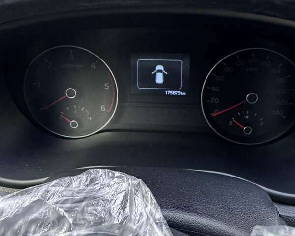 Белый Киа Sportage, объемом двигателя 2 л и пробегом 176 тыс. км за 17700 $, фото 23 на Automoto.ua