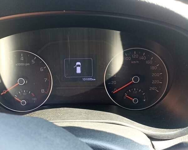 Білий Кіа Sportage, об'ємом двигуна 1.59 л та пробігом 131 тис. км за 14600 $, фото 6 на Automoto.ua