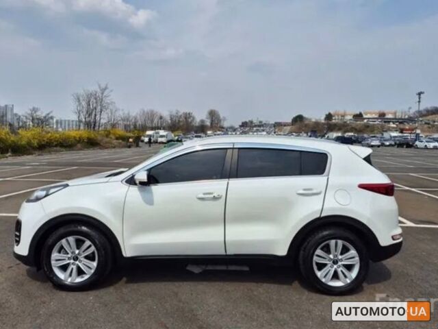 Белый Киа Sportage, объемом двигателя 1.7 л и пробегом 188 тыс. км за 5450 $, фото 2 на Automoto.ua