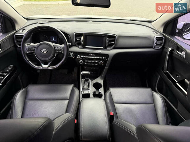 Белый Киа Sportage, объемом двигателя 2 л и пробегом 160 тыс. км за 17200 $, фото 32 на Automoto.ua