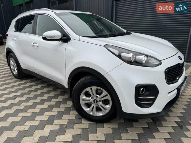 Киа Sportage 2016 в Николаеве на Automoto.ua Белый Киа Sportage, объемом двигателя 1.69 л и пробегом 130 тыс. км за 15700 $, фото 2 на Automoto.ua