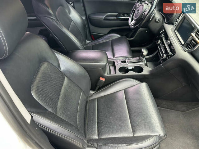 Білий Кіа Sportage, об'ємом двигуна 2 л та пробігом 167 тис. км за 19000 $, фото 25 на Automoto.ua