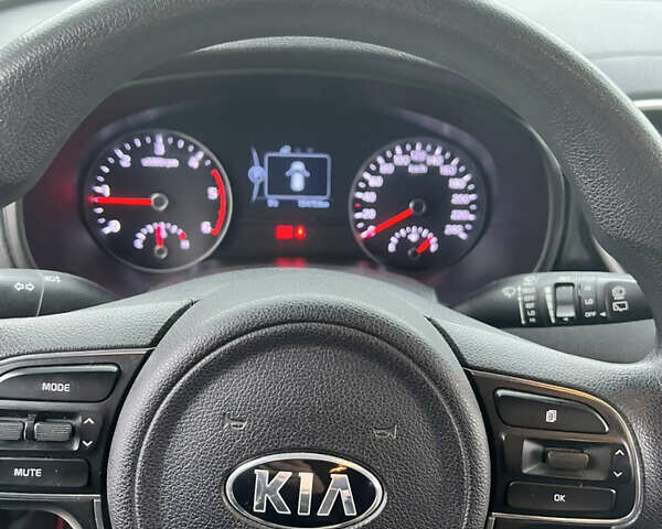 Белый Киа Sportage, объемом двигателя 1.7 л и пробегом 170 тыс. км за 16000 $, фото 14 на Automoto.ua