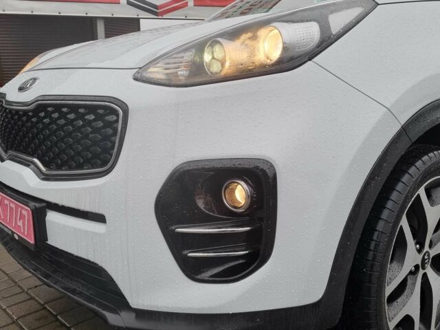 Белый Киа Sportage, объемом двигателя 1.7 л и пробегом 162 тыс. км за 16200 $, фото 5 на Automoto.ua