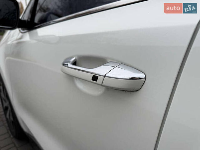 Белый Киа Sportage, объемом двигателя 2 л и пробегом 160 тыс. км за 17200 $, фото 17 на Automoto.ua