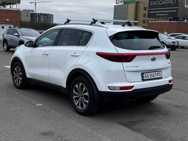 Белый Киа Sportage, объемом двигателя 1.7 л и пробегом 90 тыс. км за 335 $, фото 2 на Automoto.ua