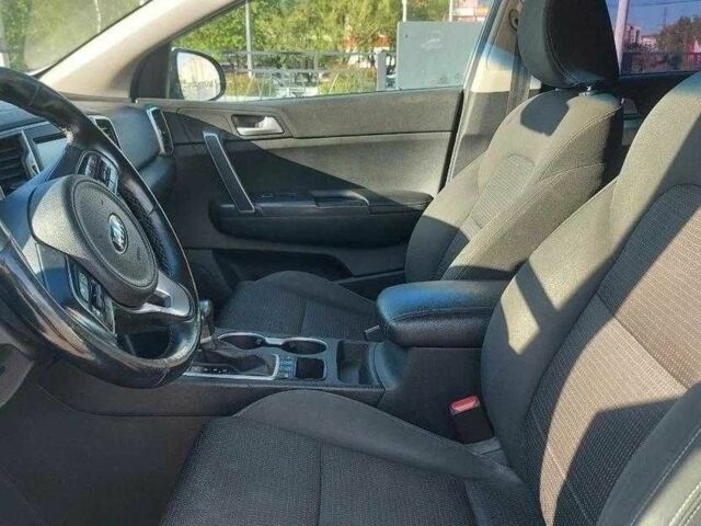 Белый Киа Sportage, объемом двигателя 2 л и пробегом 100 тыс. км за 4800 $, фото 3 на Automoto.ua