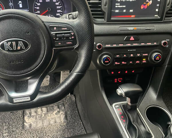 Білий Кіа Sportage, об'ємом двигуна 1.68 л та пробігом 79 тис. км за 18200 $, фото 8 на Automoto.ua