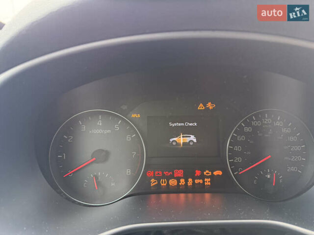Белый Киа Sportage, объемом двигателя 2 л и пробегом 123 тыс. км за 19500 $, фото 13 на Automoto.ua