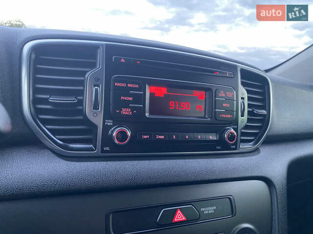Белый Киа Sportage, объемом двигателя 2 л и пробегом 89 тыс. км за 17800 $, фото 61 на Automoto.ua