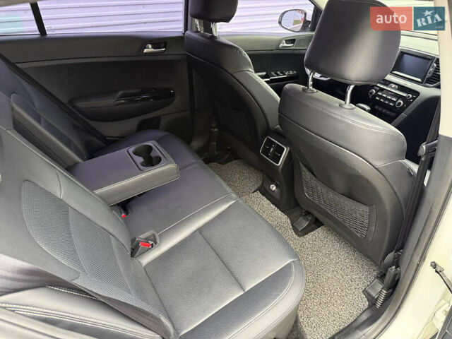 Белый Киа Sportage, объемом двигателя 2 л и пробегом 160 тыс. км за 17200 $, фото 47 на Automoto.ua