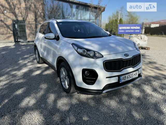 Білий Кіа Sportage, об'ємом двигуна 2 л та пробігом 147 тис. км за 18800 $, фото 2 на Automoto.ua