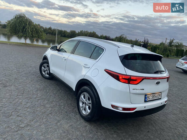 Кіа Sportage 2016 у Львові на Automoto.ua Білий Кіа Sportage, об'ємом двигуна 2 л та пробігом 89 тис. км за 17890 $, фото 21 на Automoto.ua