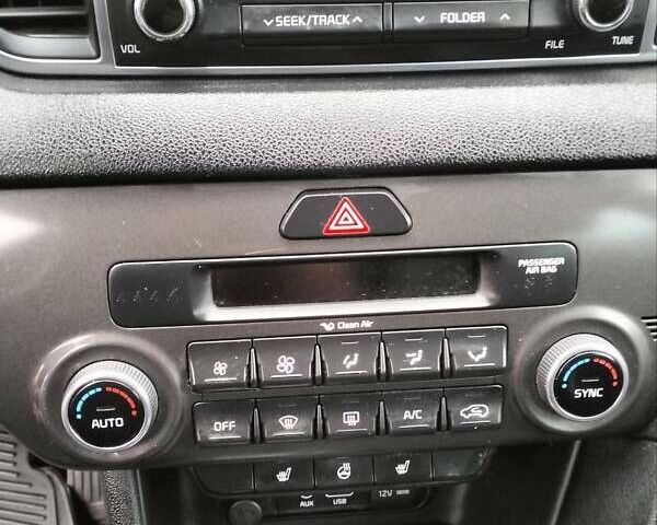 Білий Кіа Sportage, об'ємом двигуна 2 л та пробігом 97 тис. км за 15500 $, фото 8 на Automoto.ua