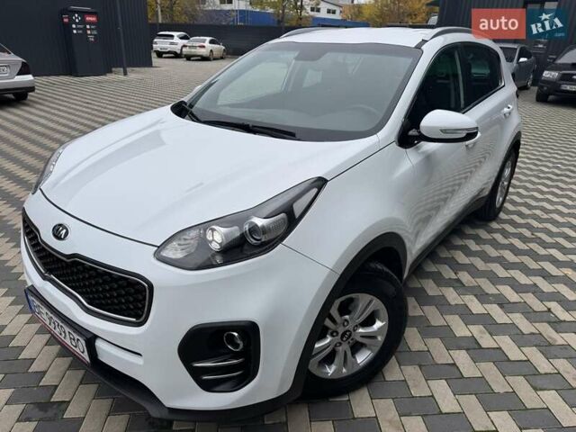 Киа Sportage 2016 в Николаеве на Automoto.ua Белый Киа Sportage, объемом двигателя 1.69 л и пробегом 130 тыс. км за 15700 $, фото 4 на Automoto.ua
