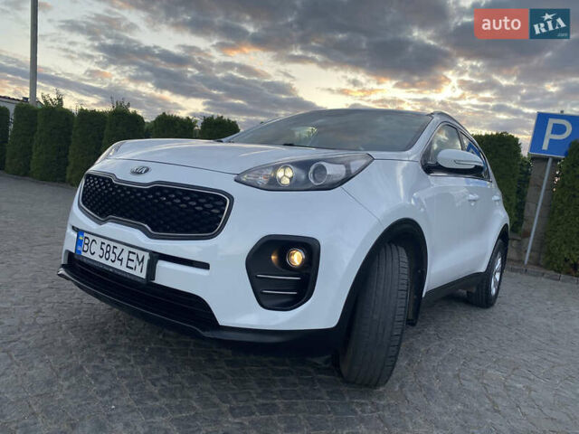 Кіа Sportage 2016 у Львові на Automoto.ua Білий Кіа Sportage, об'ємом двигуна 2 л та пробігом 89 тис. км за 17890 $, фото 34 на Automoto.ua