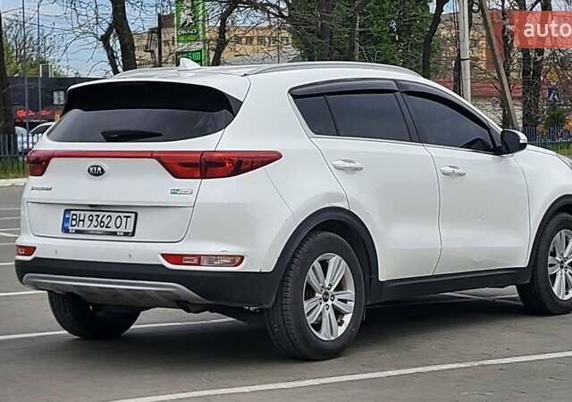 Белый Киа Sportage, объемом двигателя 2 л и пробегом 168 тыс. км за 18100 $, фото 2 на Automoto.ua