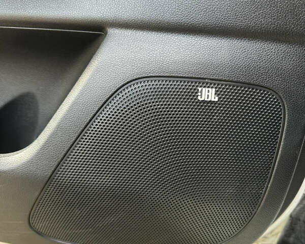 Білий Кіа Sportage, об'ємом двигуна 2 л та пробігом 167 тис. км за 19000 $, фото 21 на Automoto.ua