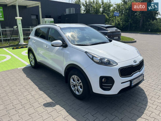 Белый Киа Sportage, объемом двигателя 1.69 л и пробегом 136 тыс. км за 15750 $, фото 1 на Automoto.ua