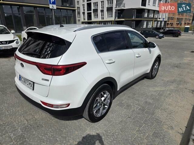 Белый Киа Sportage, объемом двигателя 2 л и пробегом 172 тыс. км за 18500 $, фото 4 на Automoto.ua