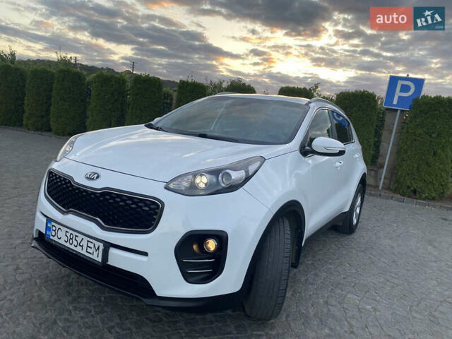 Кіа Sportage 2016 у Львові на Automoto.ua Білий Кіа Sportage, об'ємом двигуна 2 л та пробігом 89 тис. км за 17890 $, фото 35 на Automoto.ua