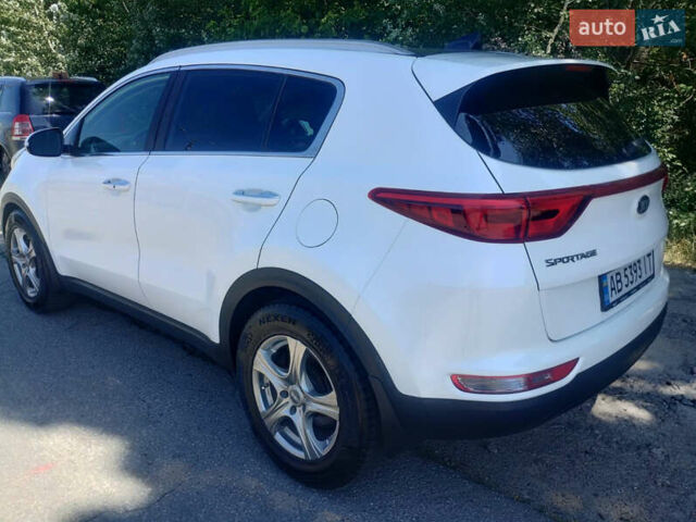 Белый Киа Sportage, объемом двигателя 2.4 л и пробегом 138 тыс. км за 16000 $, фото 2 на Automoto.ua